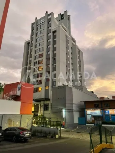 APARTAMENTO À VENDA NO BAIRRO VELHA.