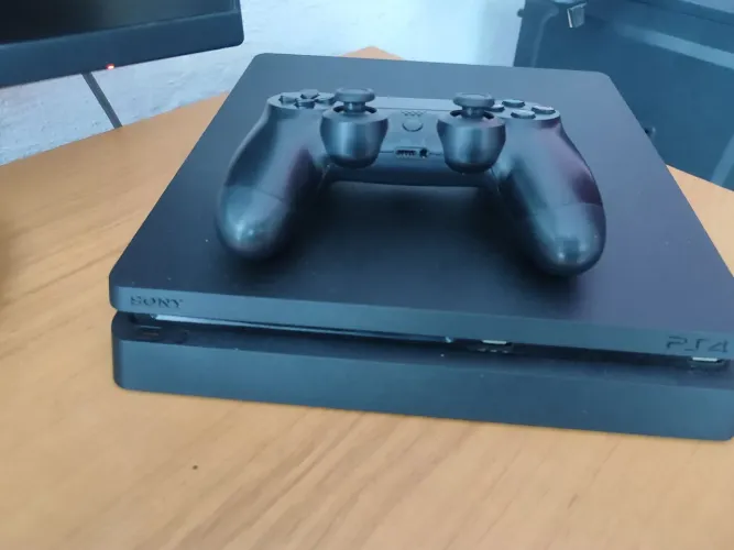 Ps4 slim 1t