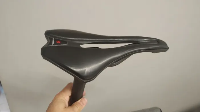 Canote  e banco em carbono(276gr)