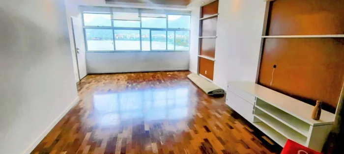 Apartamento com Vista Panorâmica para a Lagoa - 3 Quartos (1 Suíte) - Avenida Epitácio Pes