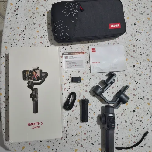 Gimbal Estabilizador Zhiyun Smooth 5 Combo