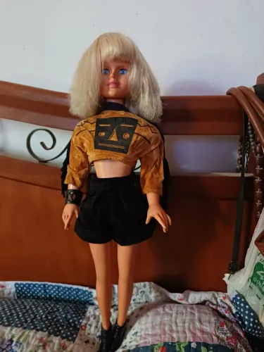 Boneca xuxa antiga .