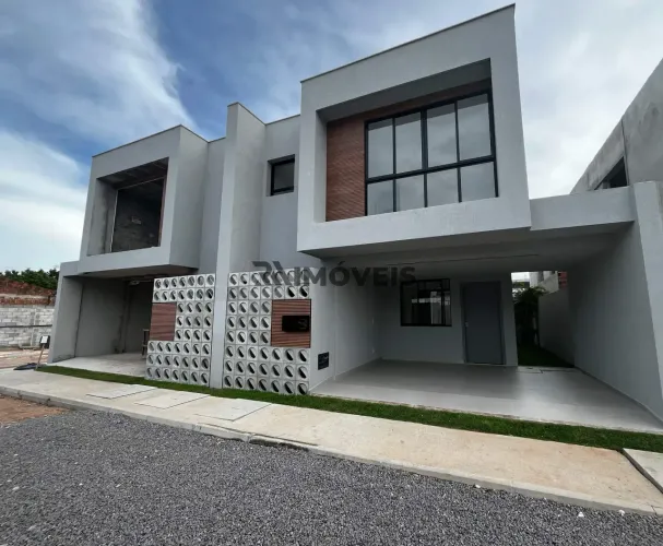 Casa em Condominio Fechado em Nova Parnamirim a poucos metros na Olavo Montenegro