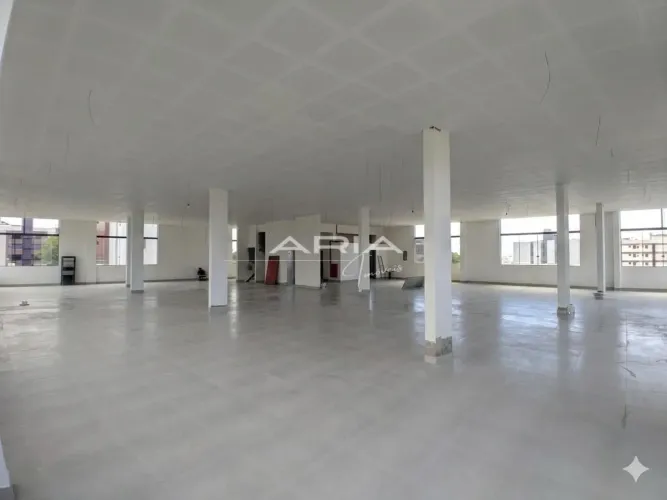Alugue Andar Inteiro em Manaíra - 570m no Ed. H Center com Garagem e Elevador