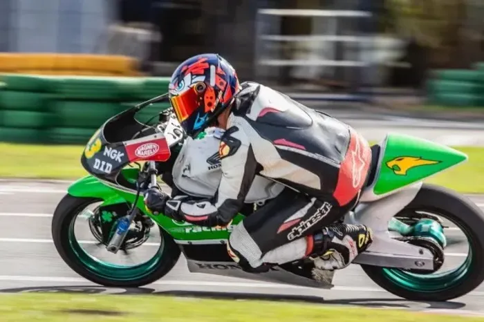 Moto Pista - Twister 250cc