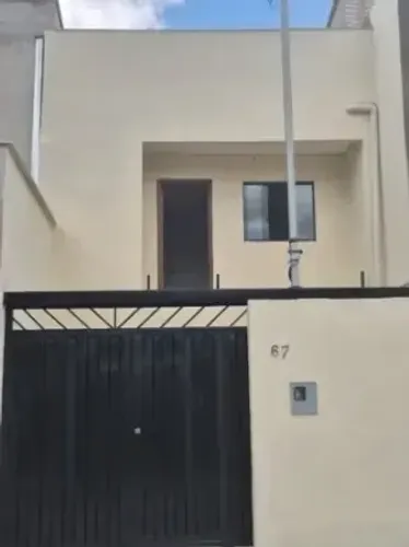 Casa geminada com 3 quartos, 1 vaga e 120m² à venda no Monte Verde, Betim/MG