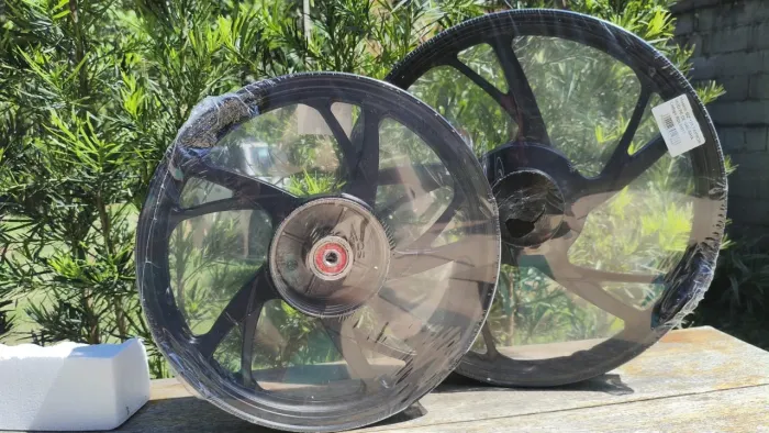 Roda Pe De Galinha Tambor Liga Leve Para Biz 125 Biz 110 Pr