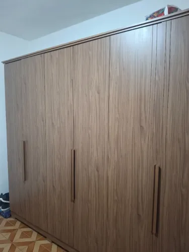 Guarda roupa 6 portas