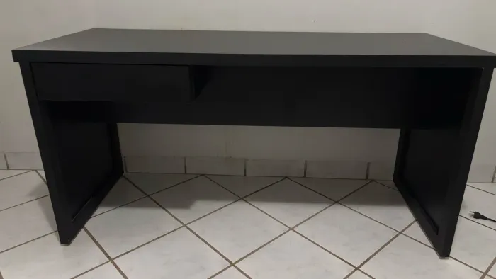 Mesa de escritório em MDF