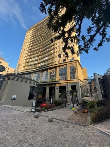 Apartamento Semimobiliado Quinta São Luiz