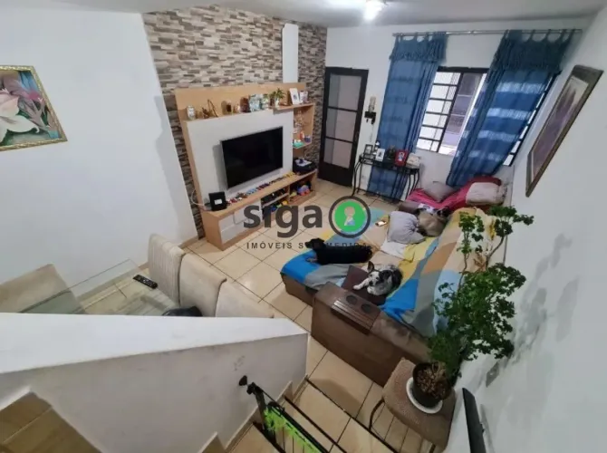 Casa em Condomínio com 2 Dormitórios e Suíte na Vila Campestre