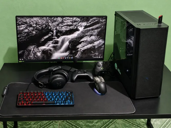 PC Gamer Ryzen 5 5600 + RX 580 8GB + 16GB RAM + 1,5TB SSD + Monitor 180Hz + Periféricos