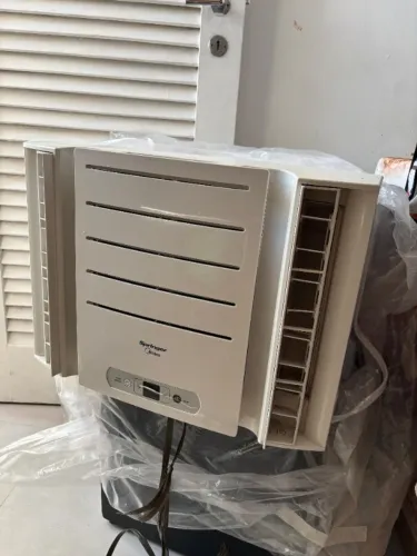 Ar Condicionado 10.000 BTUs Janela Springer Eletrônico