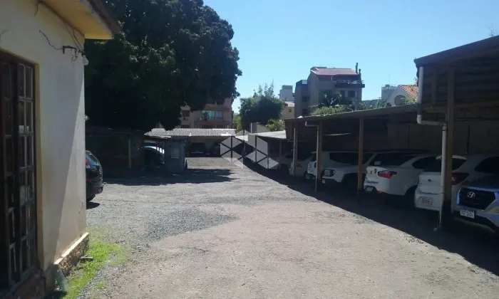 Terreno à venda no Bairro Menino Deus, Zona Sul de PoA/RS
