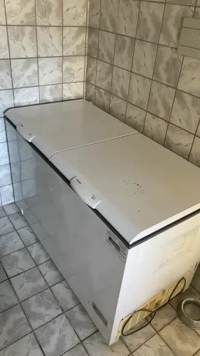 Vendo Freezer cônsul/horizontal 543 lt semi nova.