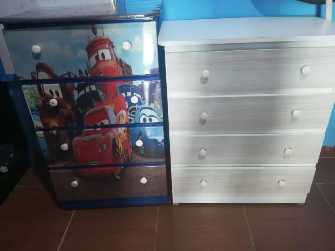 Cômoda qualquer uma por 250