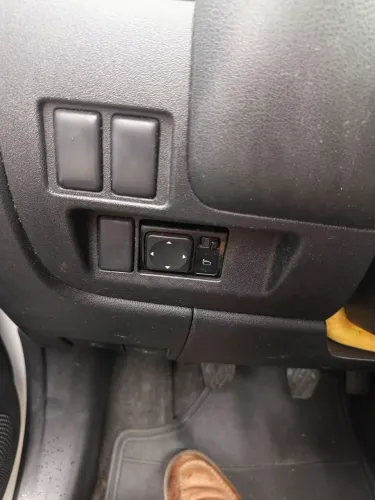 Nissan March SV 1.0 12V Flex 5P 2016