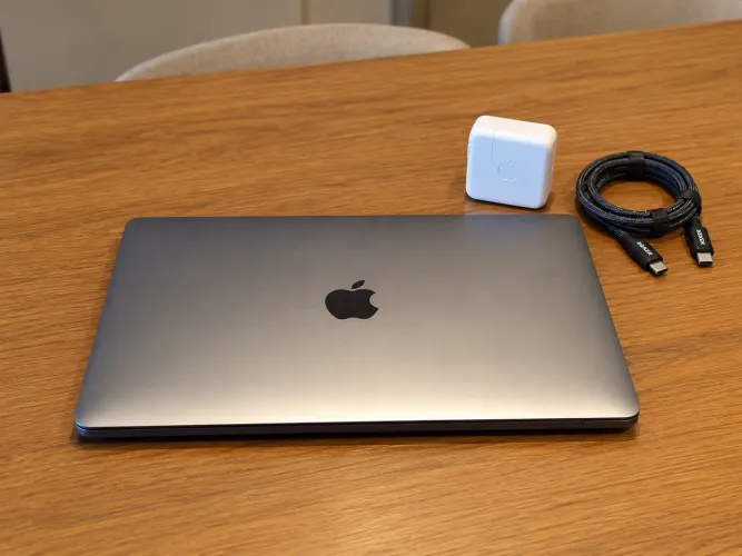 Macbook Air M1 8/512 - EXCELENTE ESTADO