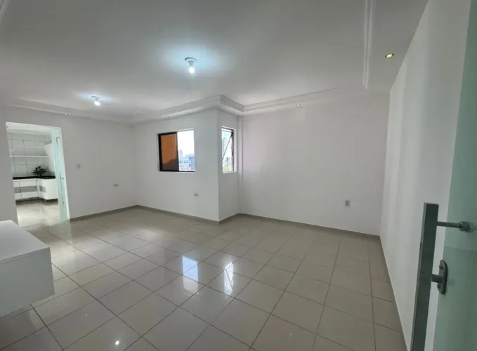 Apartamento com 3 dormitórios à venda, 120 m² por R$ 440.000 - Bairro dos Estados - João P