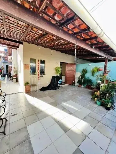Vendo casa com urgência na marambaia 