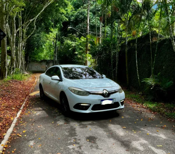 Renault Fluence Sed. Dynamique 2.0 16V Flex Aut. 2015