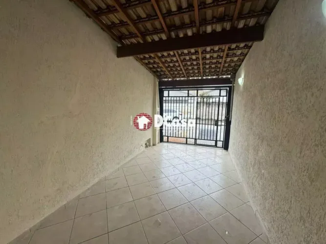 Imóvel para aluguel possui 90 metros quadrados com 2 quartos