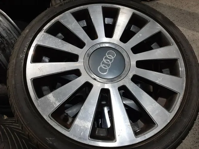 Roda aro 18 Audi A8 diamantada multi furo com Pneu 225 40 18 usados