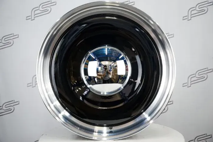 Roda Smoothie Diamantada Aro 20 / Talal 8,5 / Furação 5x114,3/139,7 / off-set 0