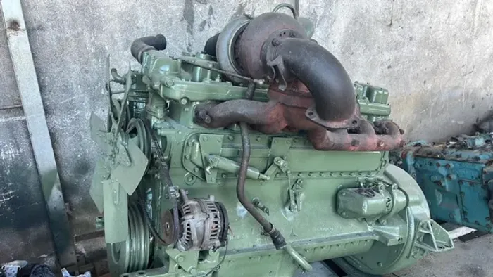 motor om 355/6 semi novo com garantia