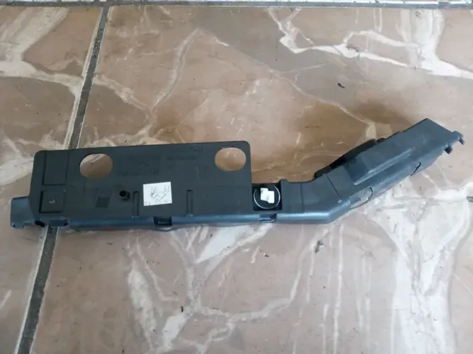 Guia Parachoque Dianteiro L.E Chevrolet Captiva 
