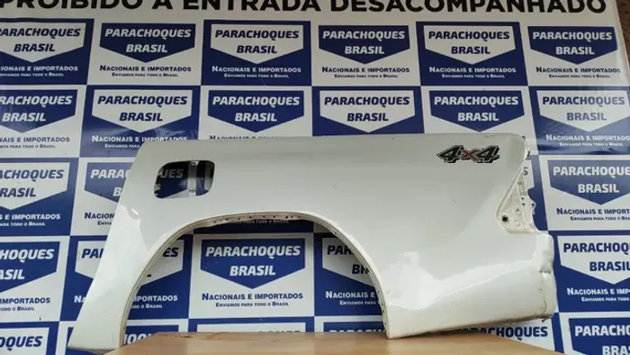 Lateral esquerdo Toyota Hilux 2022 -  usado, oferta