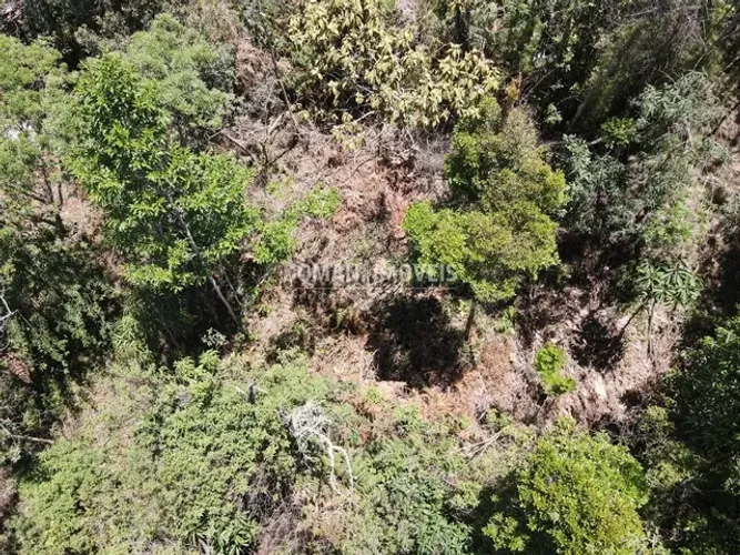 Ampla Área de Terreno para Construção de Prédio na Região do Atalaia - Campos do Jordão/SP