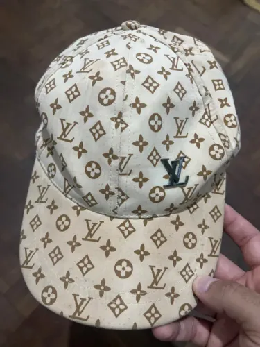 Boné ? LOUIS VUITTON