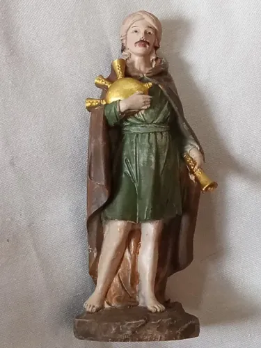 Estátua em ótimo estado