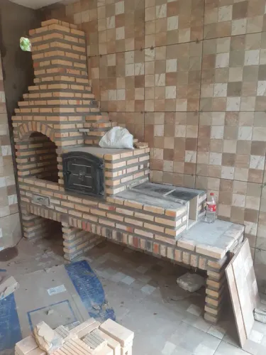 CHURRASQUEIRAS, FOGÕES A LENHA E FORNOS
