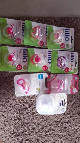 Vendo vários itens infantil, chupetas, mamadeira.etc..