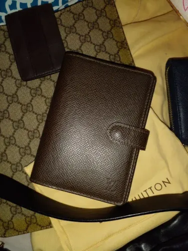 Carteira Louis Vuitton em Couro Marrom