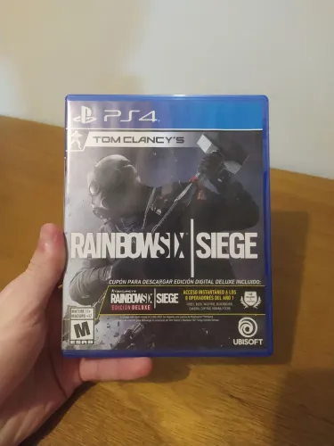 Jogo PS4/PS5 Versão Física - Tom Clancy's: Rainbow Six Siege