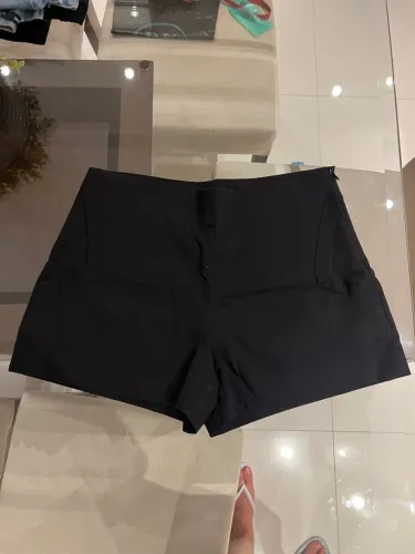 Short preto alfaiatria