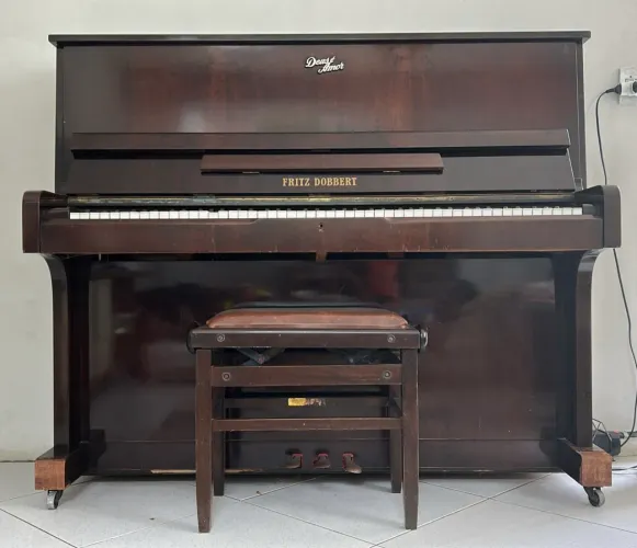 Vendo Piano Acústico