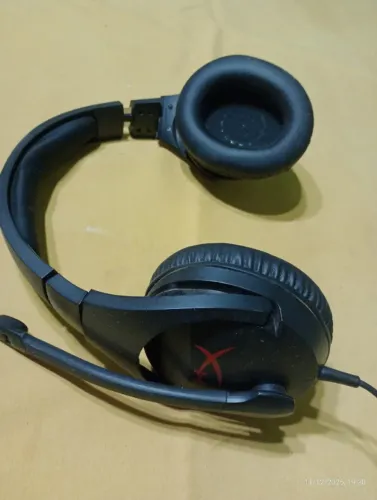 Teclado Semimecânico + Fone de Ouvido Hyperx Cloud Stinger P2 + Mousepad Redragon