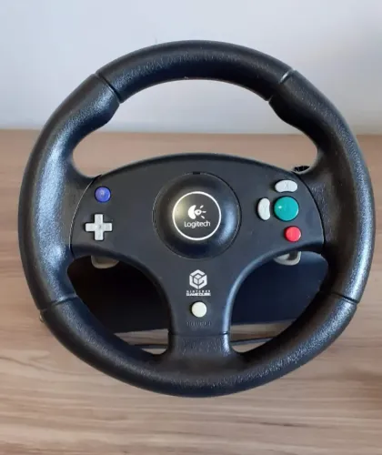 Volante Logitech raro para Nintendo Gamecube