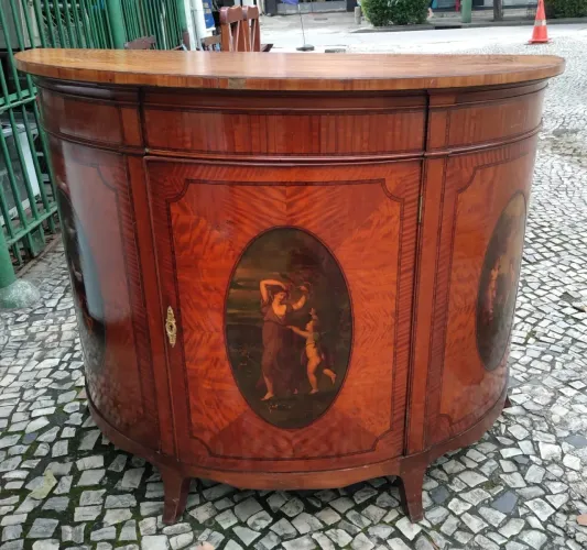Buffet Antigo em Madeira Maciça
