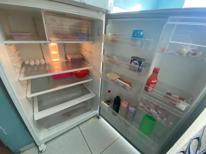 Geladeira Eletrolux aceito ofertas, para vender rápido