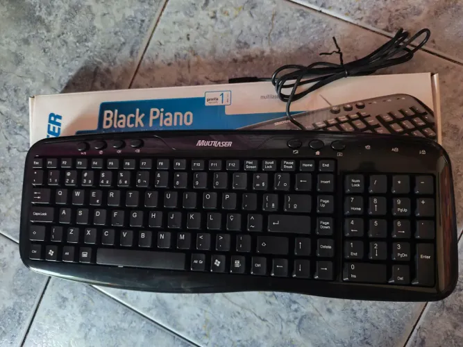 Teclado Multilaser Black Piano