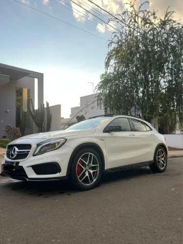 Mercedes-Benz GLA 45 AMG 4matic 2.0 Turbo Aut. 2015