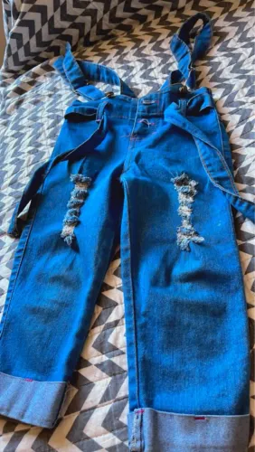 Calça Jardineira