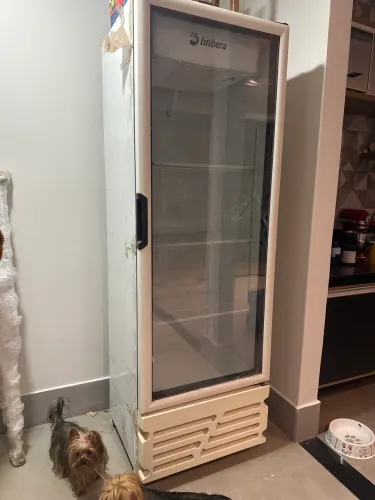 Vitrine Expositora Bebidas 450 Litros Porta de Vidro VRS16 Branca 110V Ibera