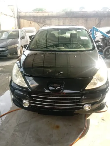 Capo Peugeot 307 2010 com detalhe