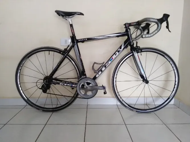 Bike speed GTS tamanho 52+ sapatilha Shimano n°41... 12x no cartão. Aceito propostas!